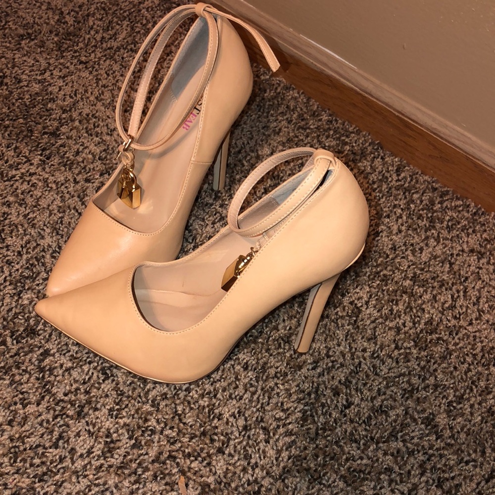Dress shoes